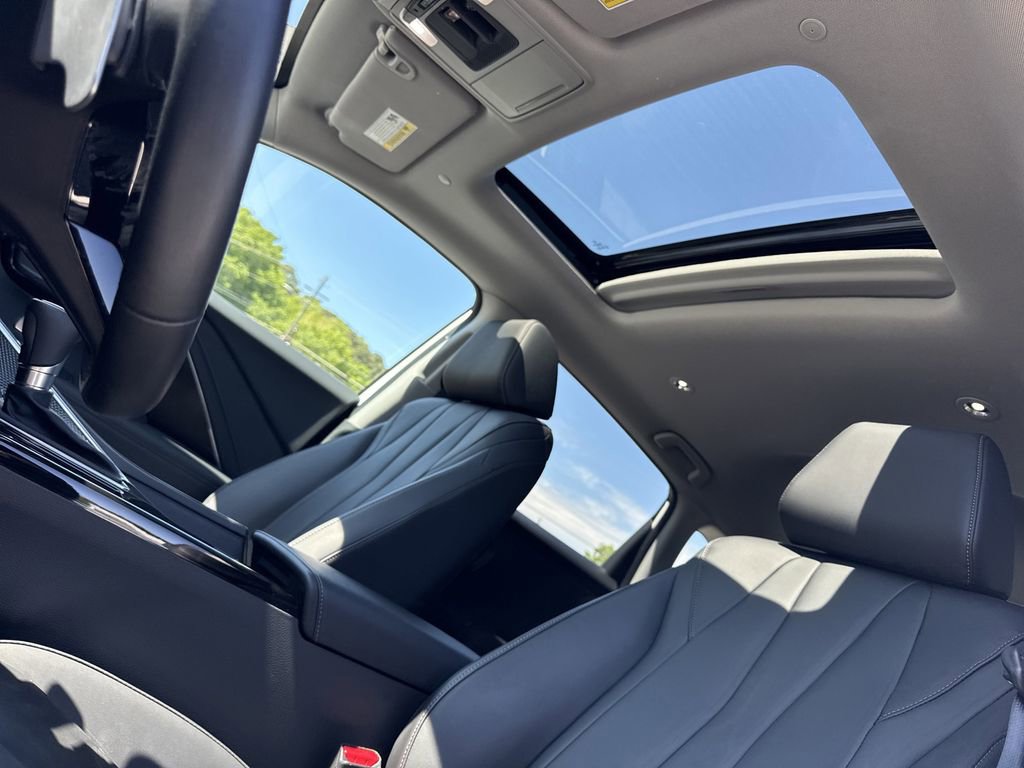 Used 2025 Acura ADX FWD image 32