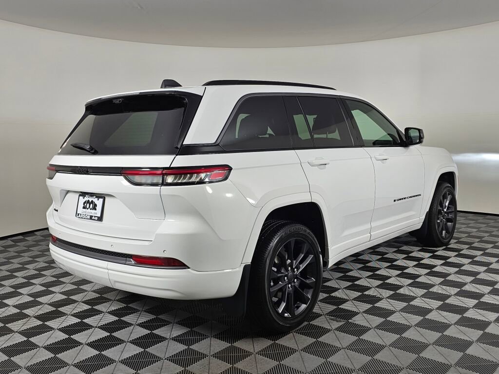 New 2026 Jeep Grand Cherokee Limited AWD/4WD image 4