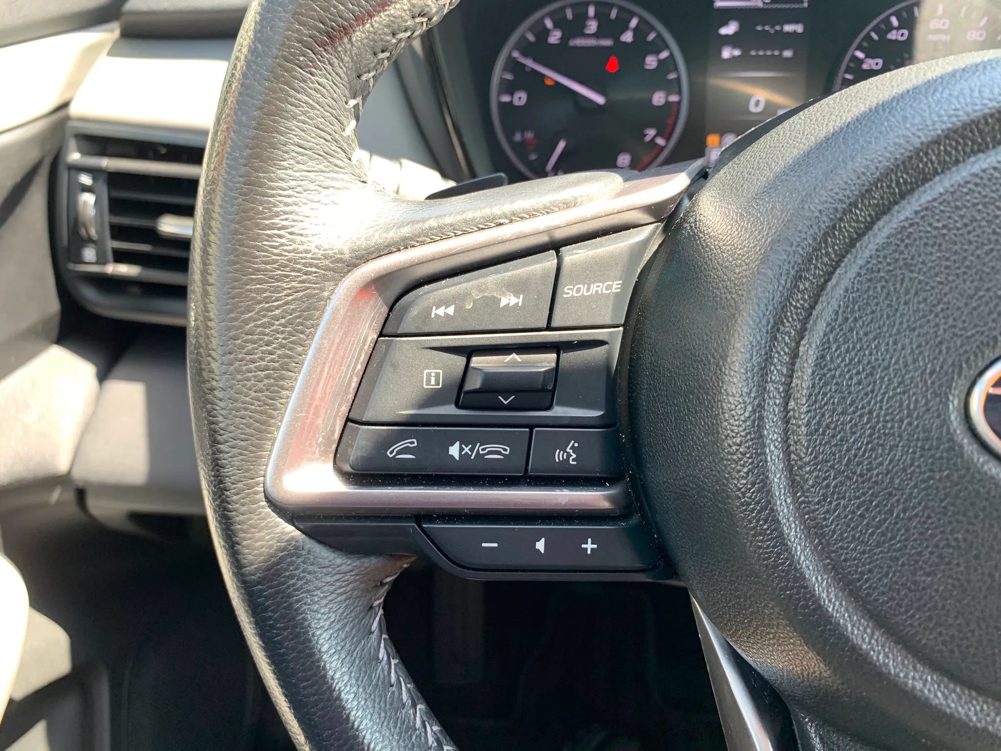 Used 2023 Subaru Outback Premium AWD/4WD image 14