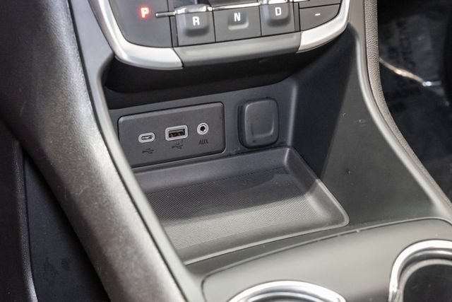 Used 2024 GMC Terrain SLE w/ Driver Convenience Package FWD image 21