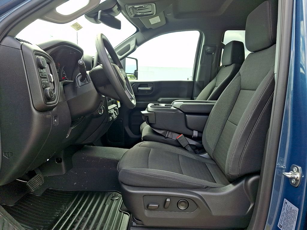 New 2026 Chevrolet Silverado 2500 Custom w/ Custom Value Package AWD/4WD image 9