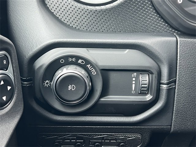 New 2026 Jeep Wrangler Unlimited Rubicon image 17