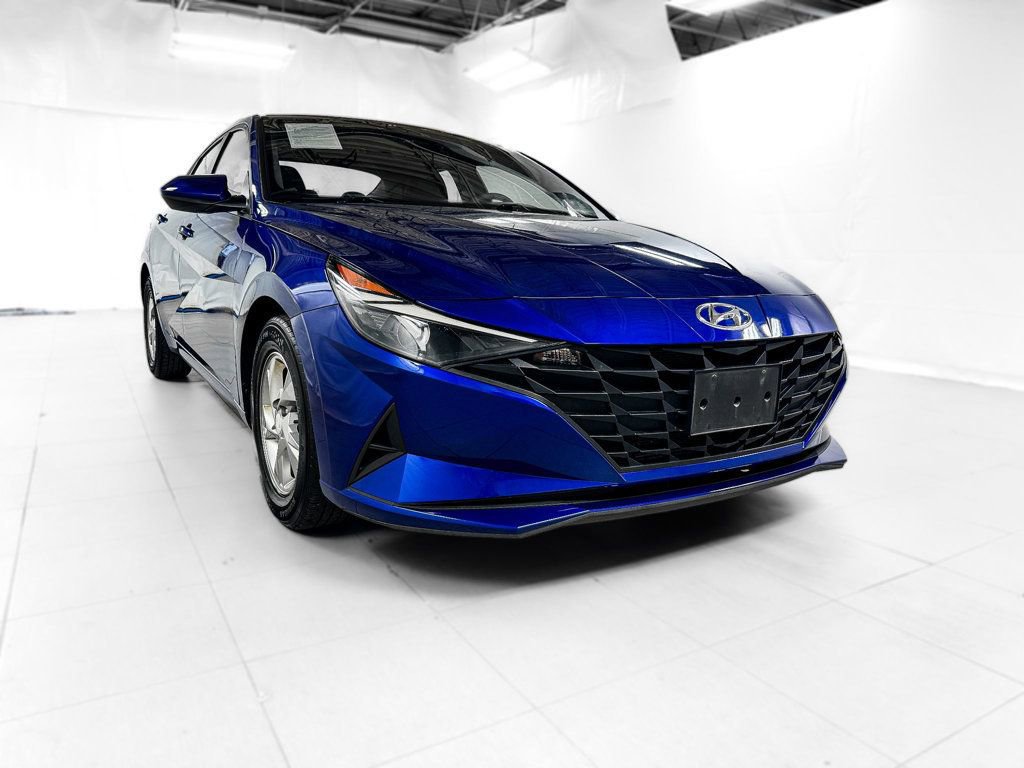 Used 2021 Hyundai Elantra SE FWD image 8