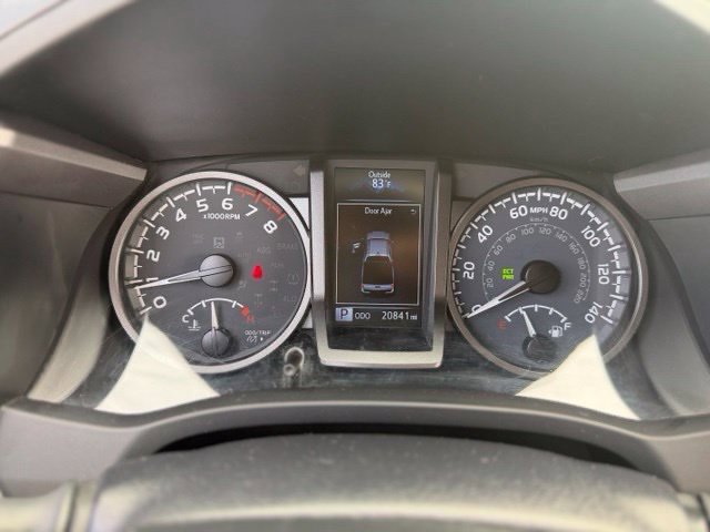 Used 2022 Toyota Tacoma TRD Sport AWD/4WD image 15