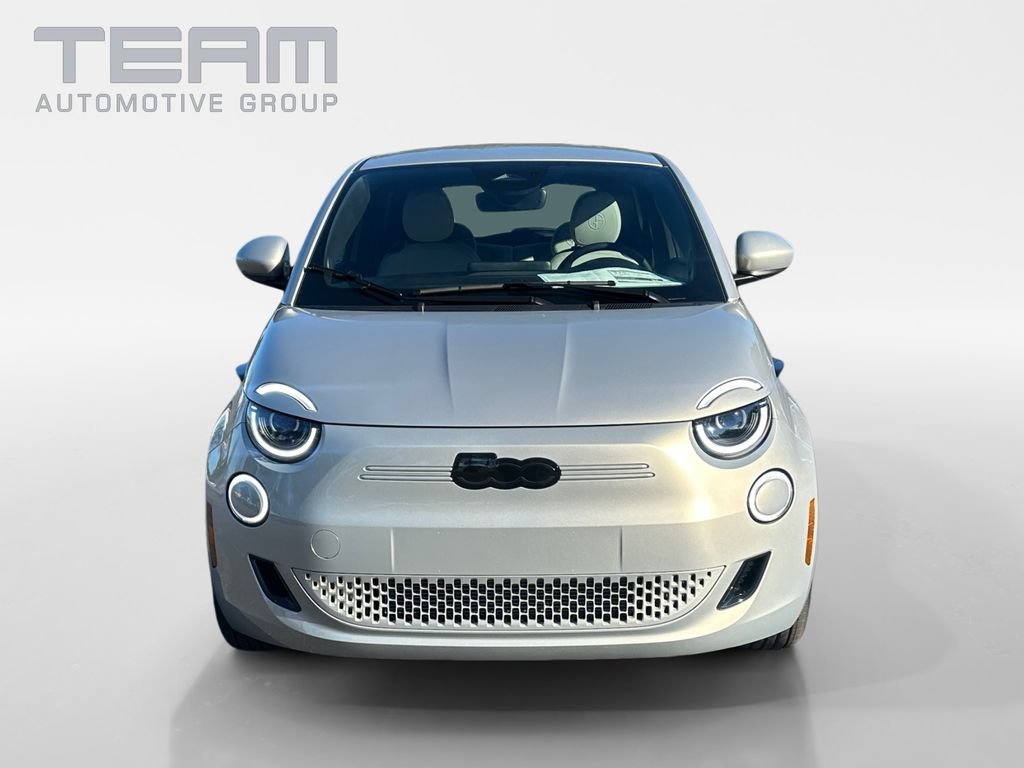 New 2025 FIAT 500 e FWD image 2