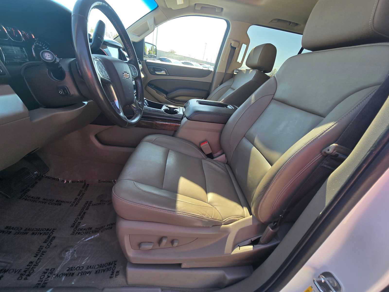 Used 2019 Chevrolet Suburban LT w/ Luxury Package AWD/4WD image 23