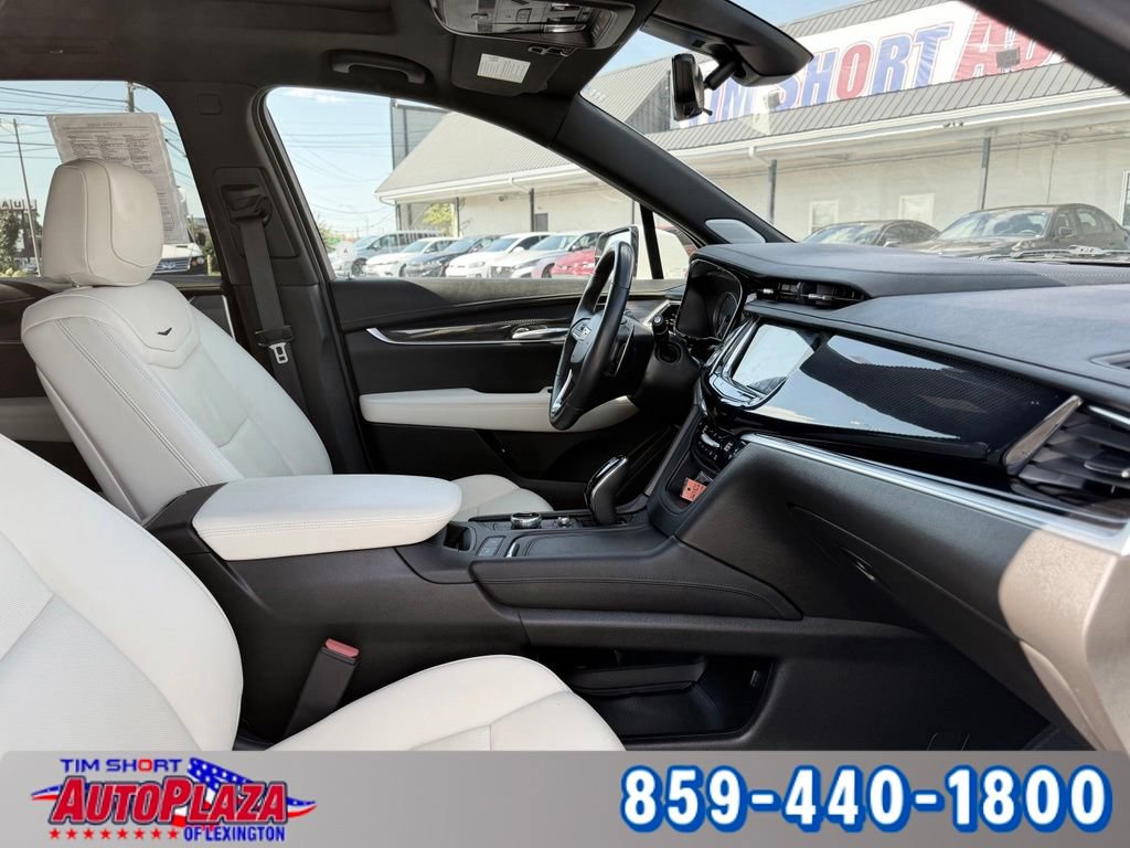 Used 2024 Cadillac XT6 Sport w/ Technology Package AWD/4WD image 33