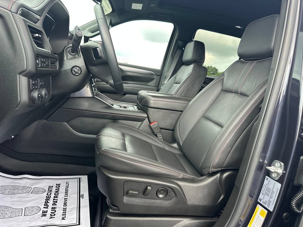 Used 2024 Chevrolet Tahoe RST w/ Luxury Package AWD/4WD image 13
