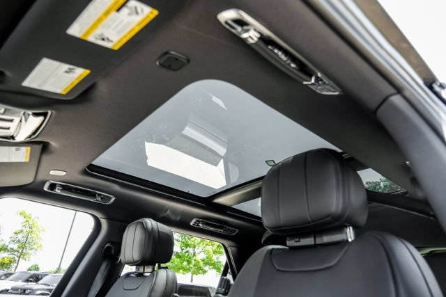 New 2026 Land Rover Range Rover Sport SE AWD/4WD image 4