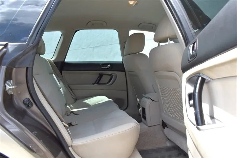 Used 2008 Subaru Outback 2.5i L.L. Bean AWD/4WD image 23