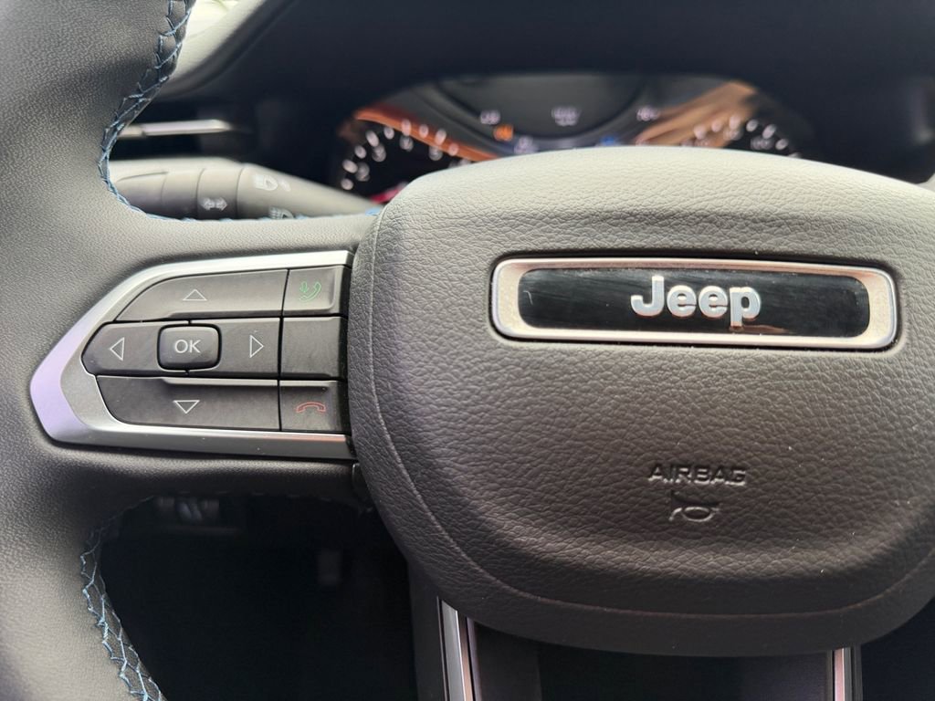 Used 2022 Jeep Compass Latitude FWD image 24