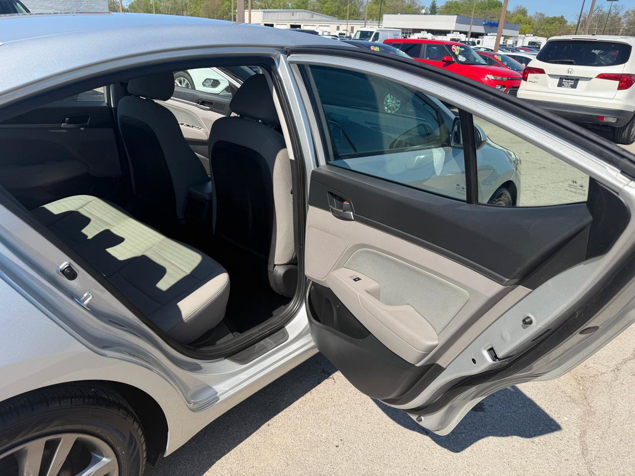 Used 2018 Hyundai Elantra SEL w/ Cargo Package FWD image 11