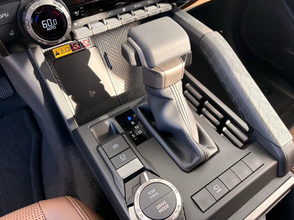 Used 2025 Toyota 4Runner Limited image 17