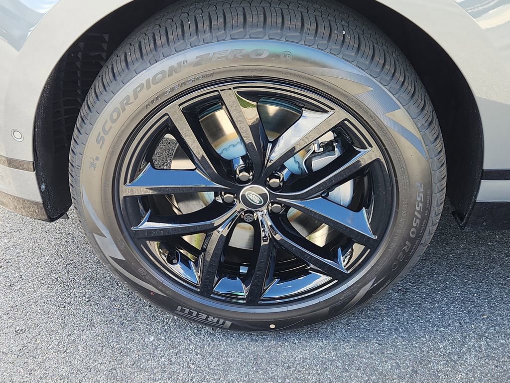 New 2026 Land Rover Range Rover Velar Dynamic SE image 9