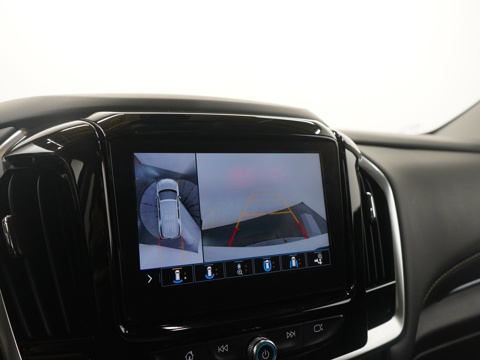 Used 2021 Chevrolet Traverse RS image 30