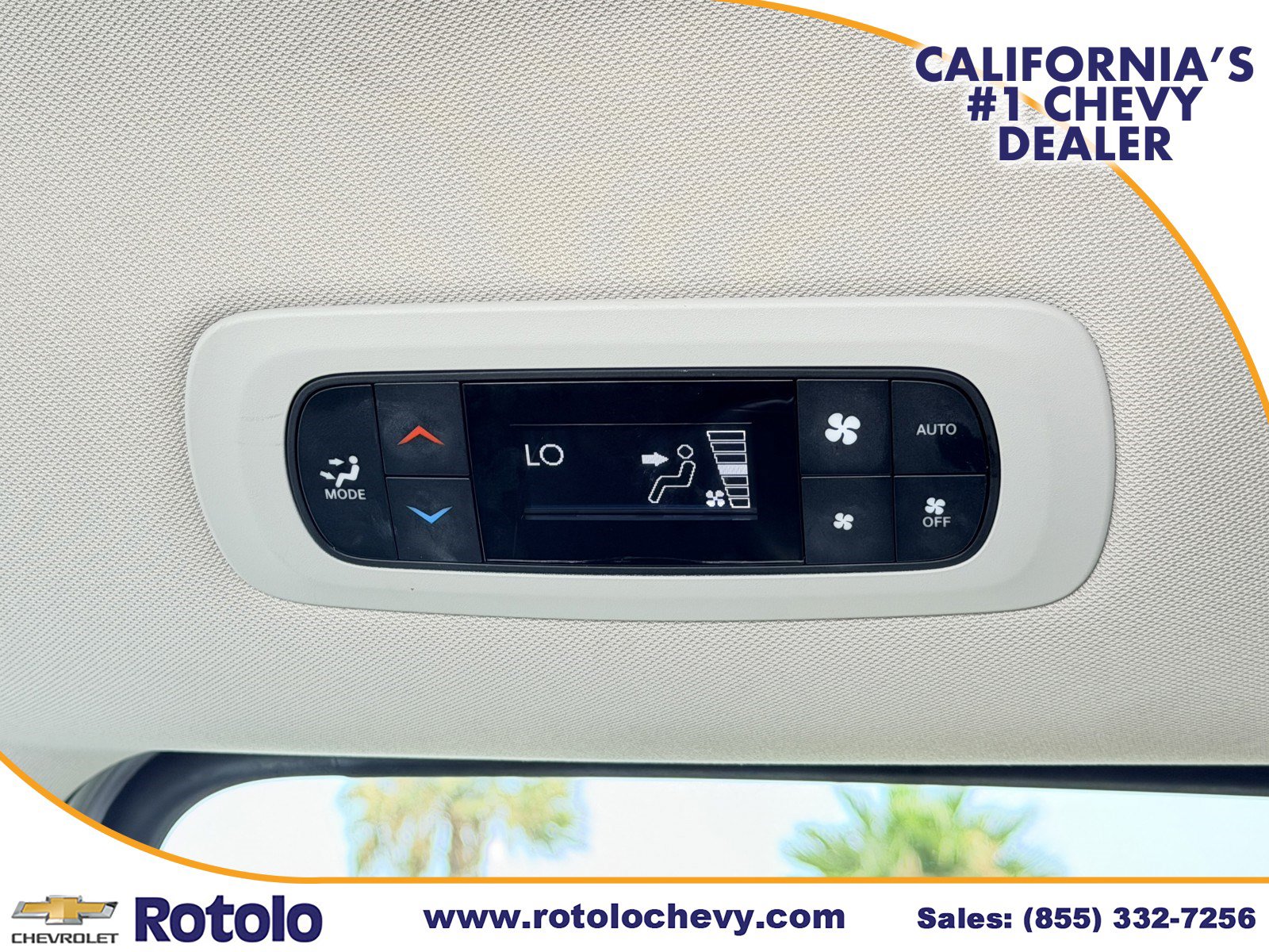 Used 2023 Chrysler Pacifica Touring-L FWD image 19