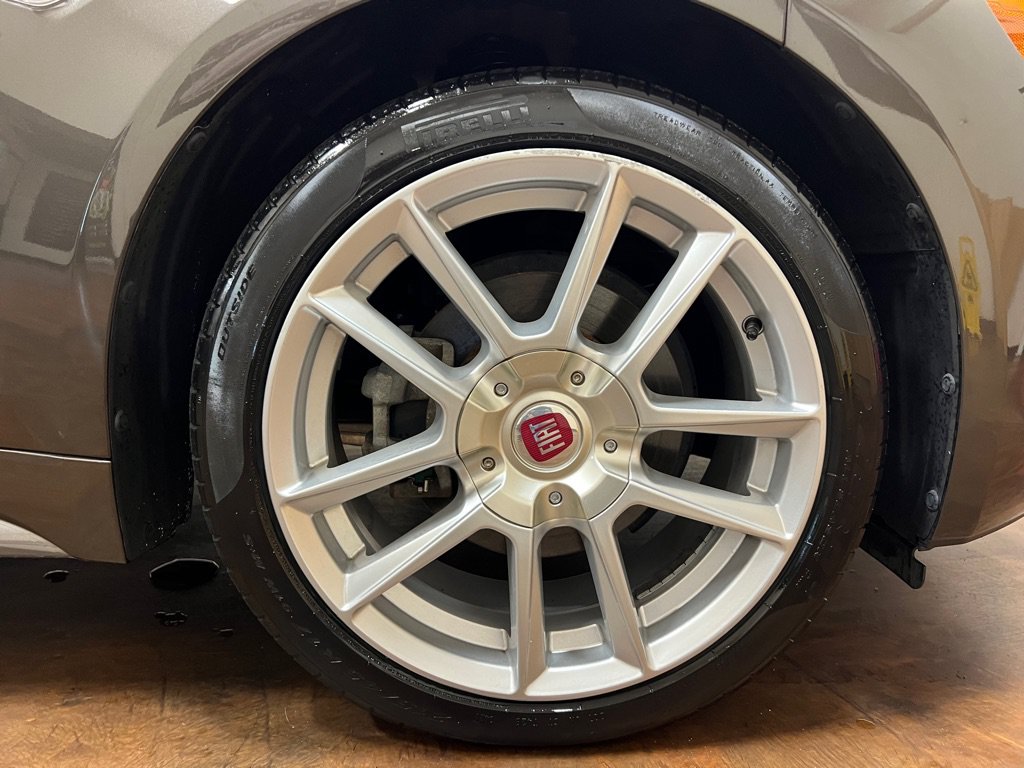 Used 2017 FIAT 124 Spider Classica RWD image 11