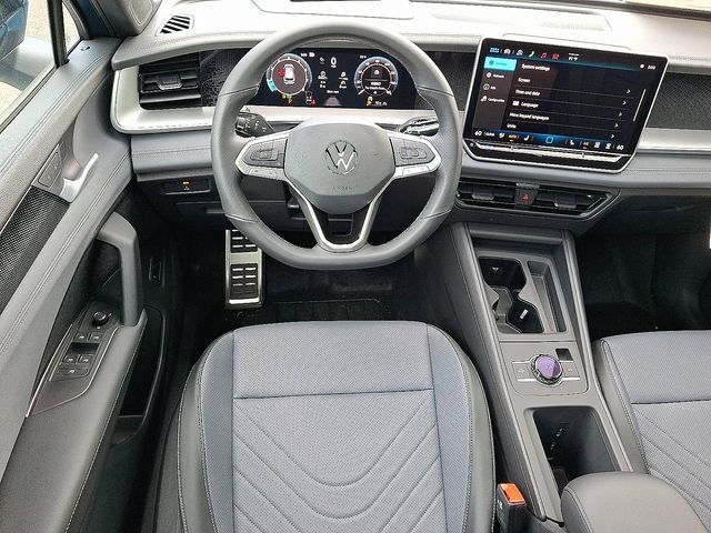 New 2026 Volkswagen Tiguan SE R-Line AWD/4WD image 6