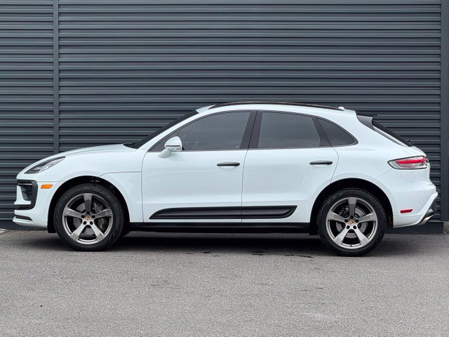 Certified 2023 Porsche Macan AWD/4WD image 2