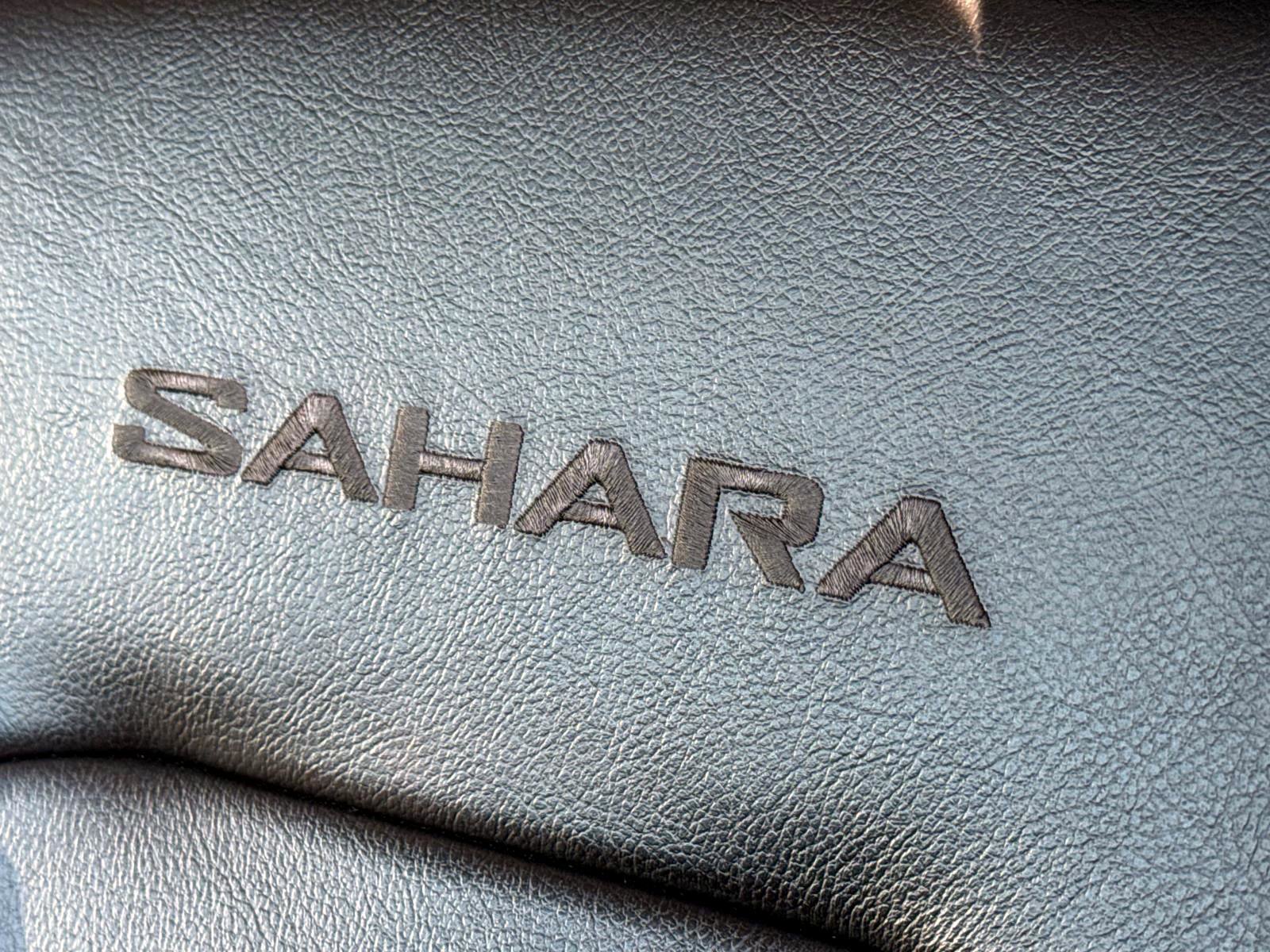 Used 2023 Jeep Wrangler Unlimited Sahara w/ Cold Weather Group image 13