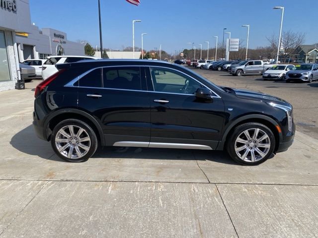 Used 2019 Cadillac XT4 Premium Luxury AWD/4WD image 2
