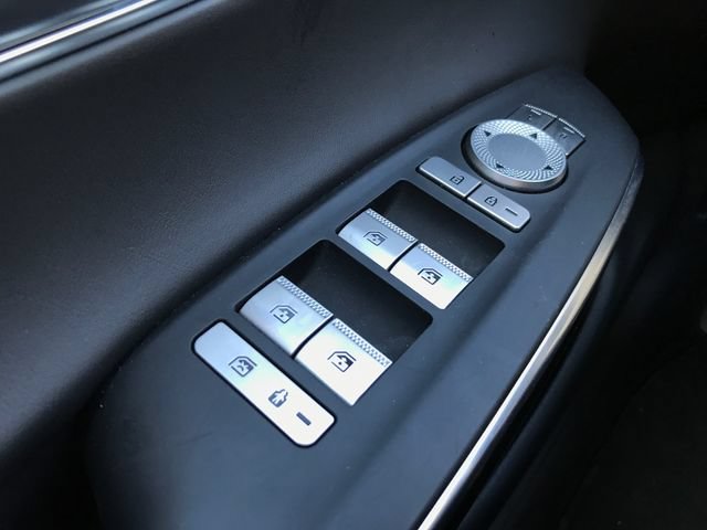 Used 2025 Genesis GV70 2.5T AWD/4WD image 10