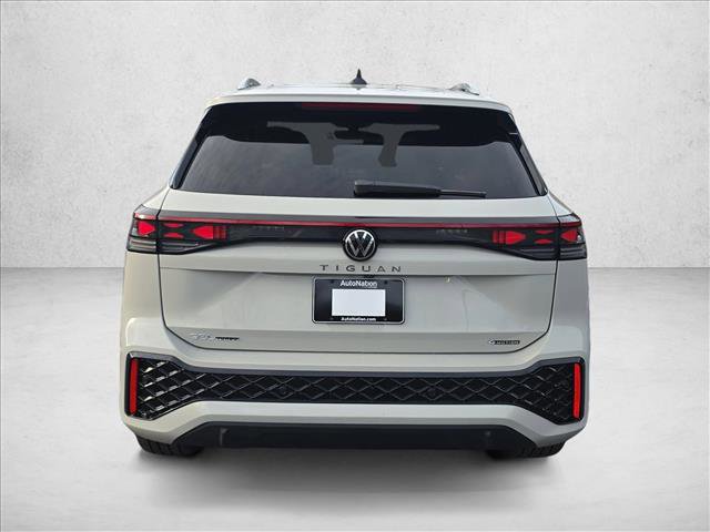 New 2026 Volkswagen Tiguan SEL R-Line image 4