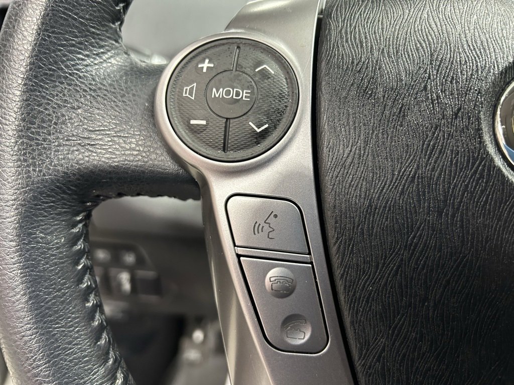 Used 2016 Toyota Prius V Five image 13