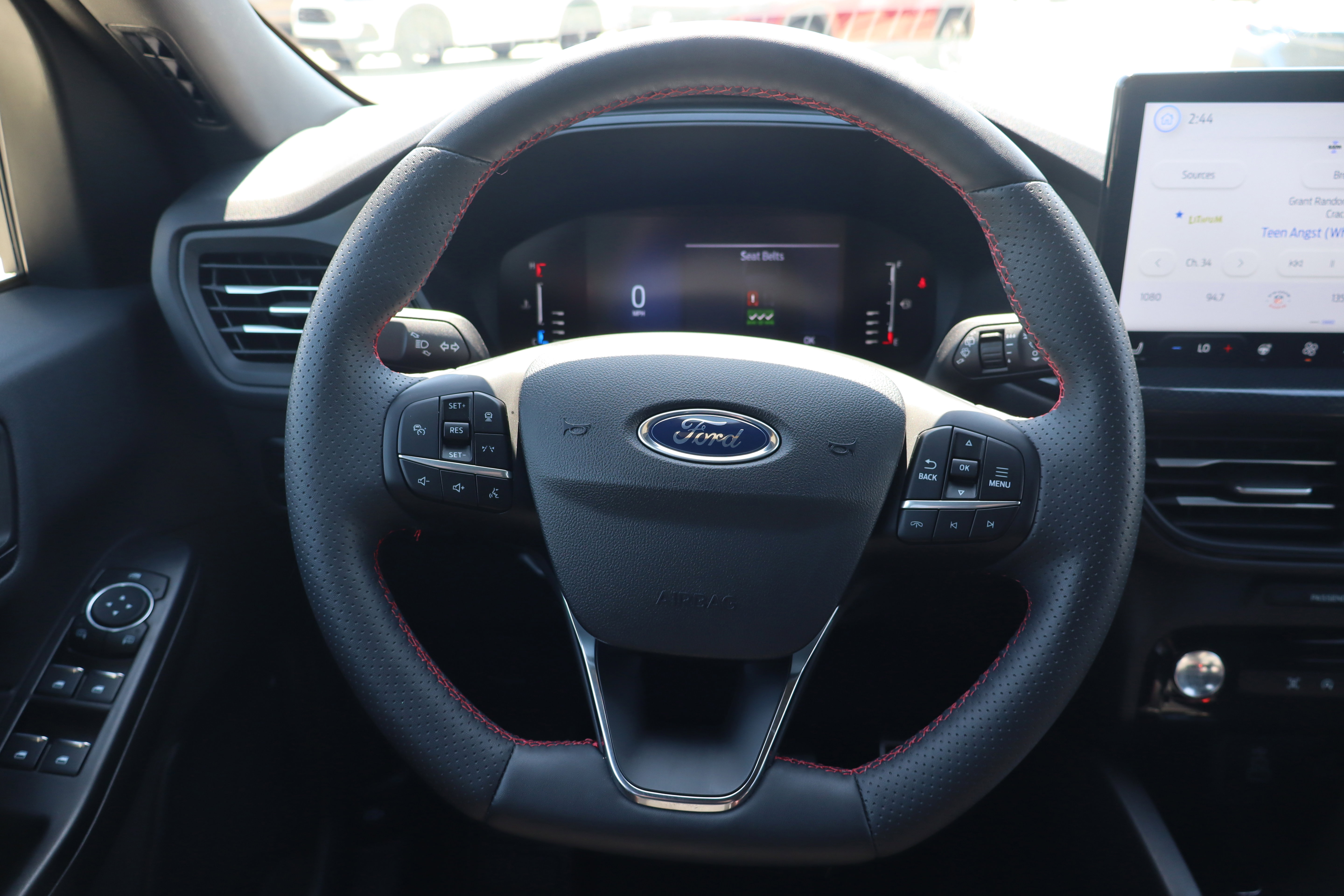 Used 2024 Ford Escape ST-Line w/ Tech Pack #1 AWD/4WD image 15
