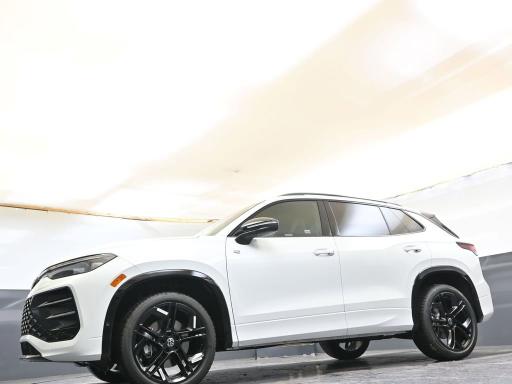 New 2026 Volkswagen Tiguan SE R-Line image 39