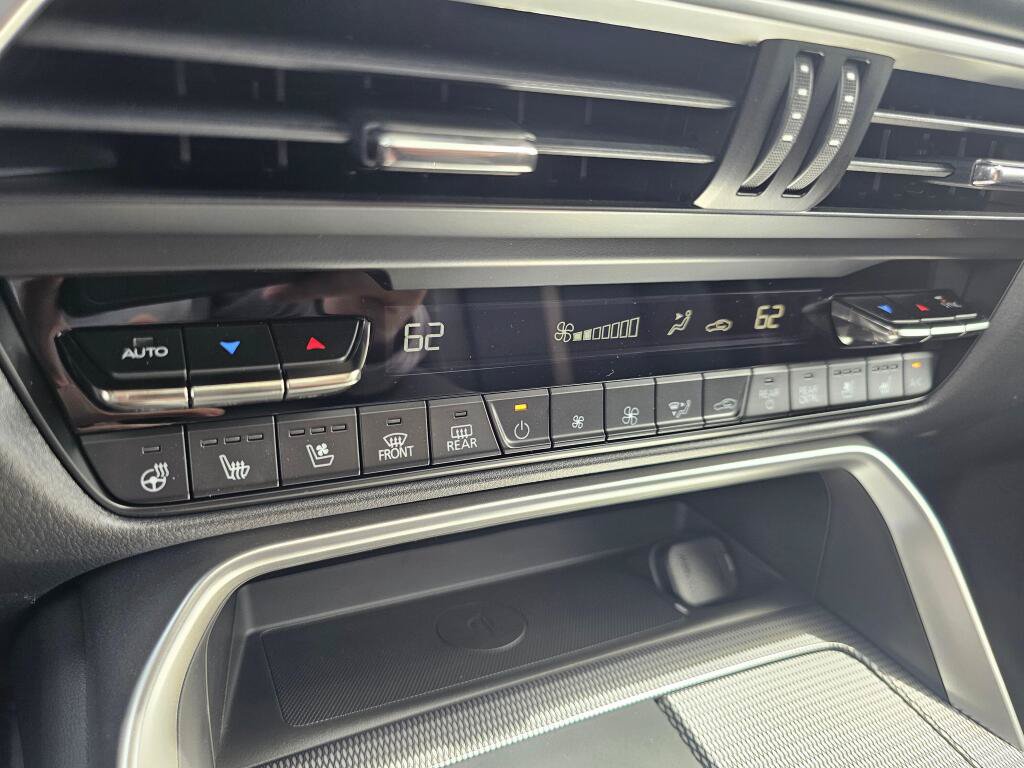 New 2026 MAZDA CX-90 Plug-In Hybrid w/ Premium Plus AWD/4WD image 31