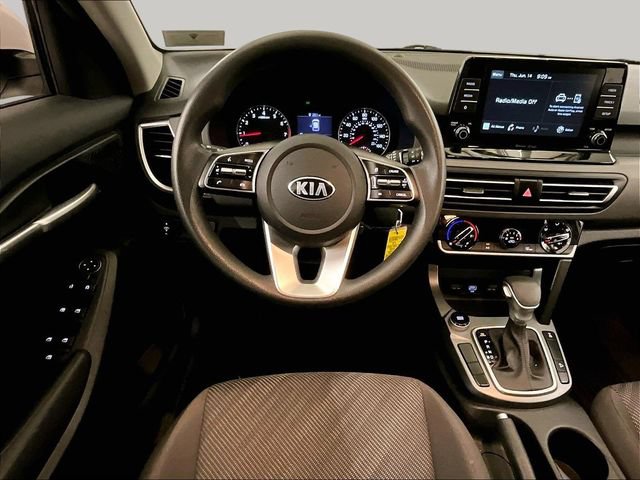 Used 2021 Kia Seltos LX AWD/4WD image 5