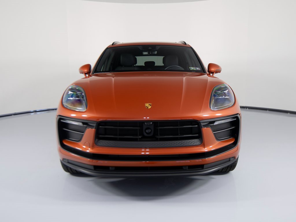 Certified 2025 Porsche Macan image 15