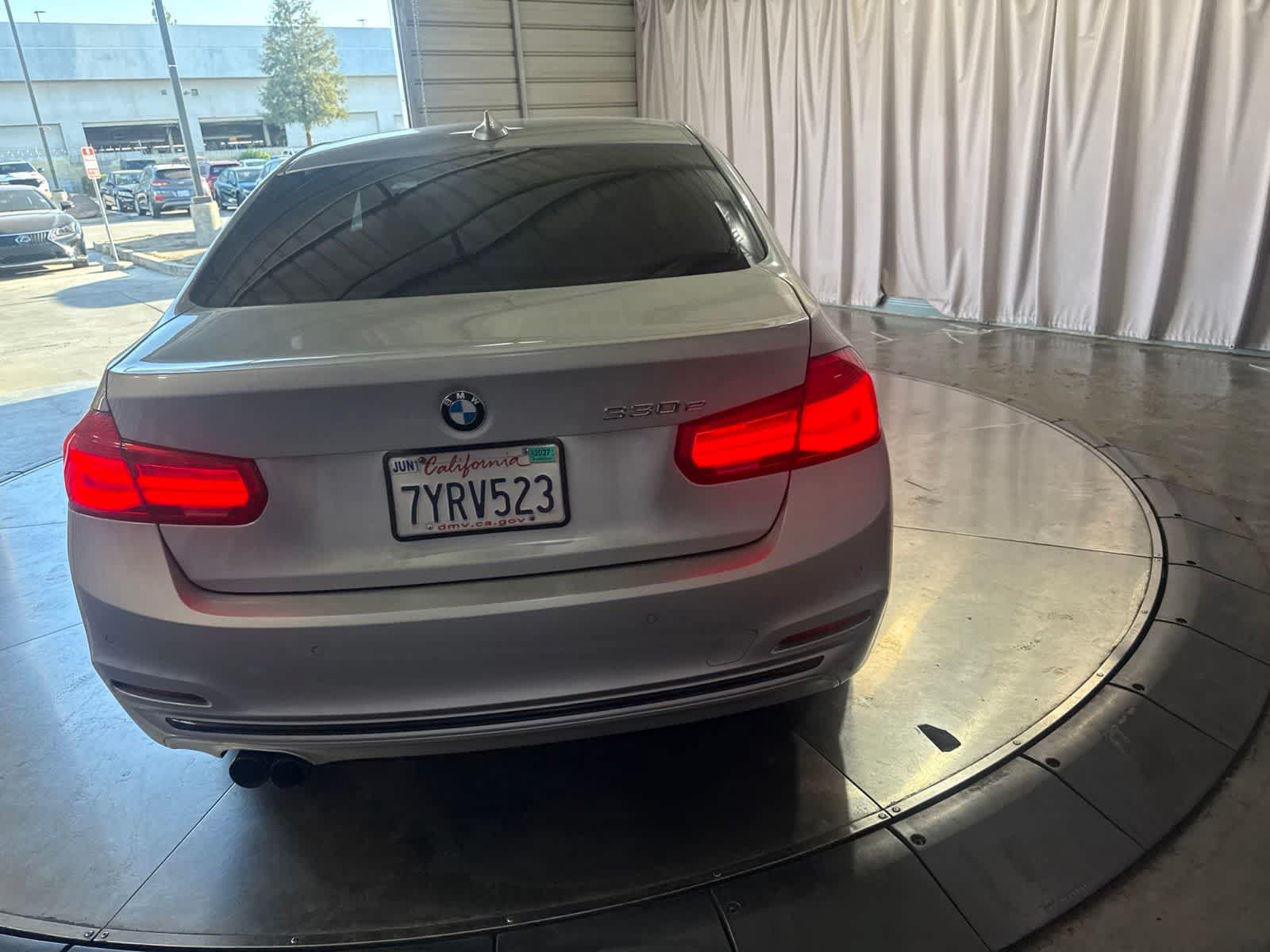 Used 2017 BMW 330e RWD image 6