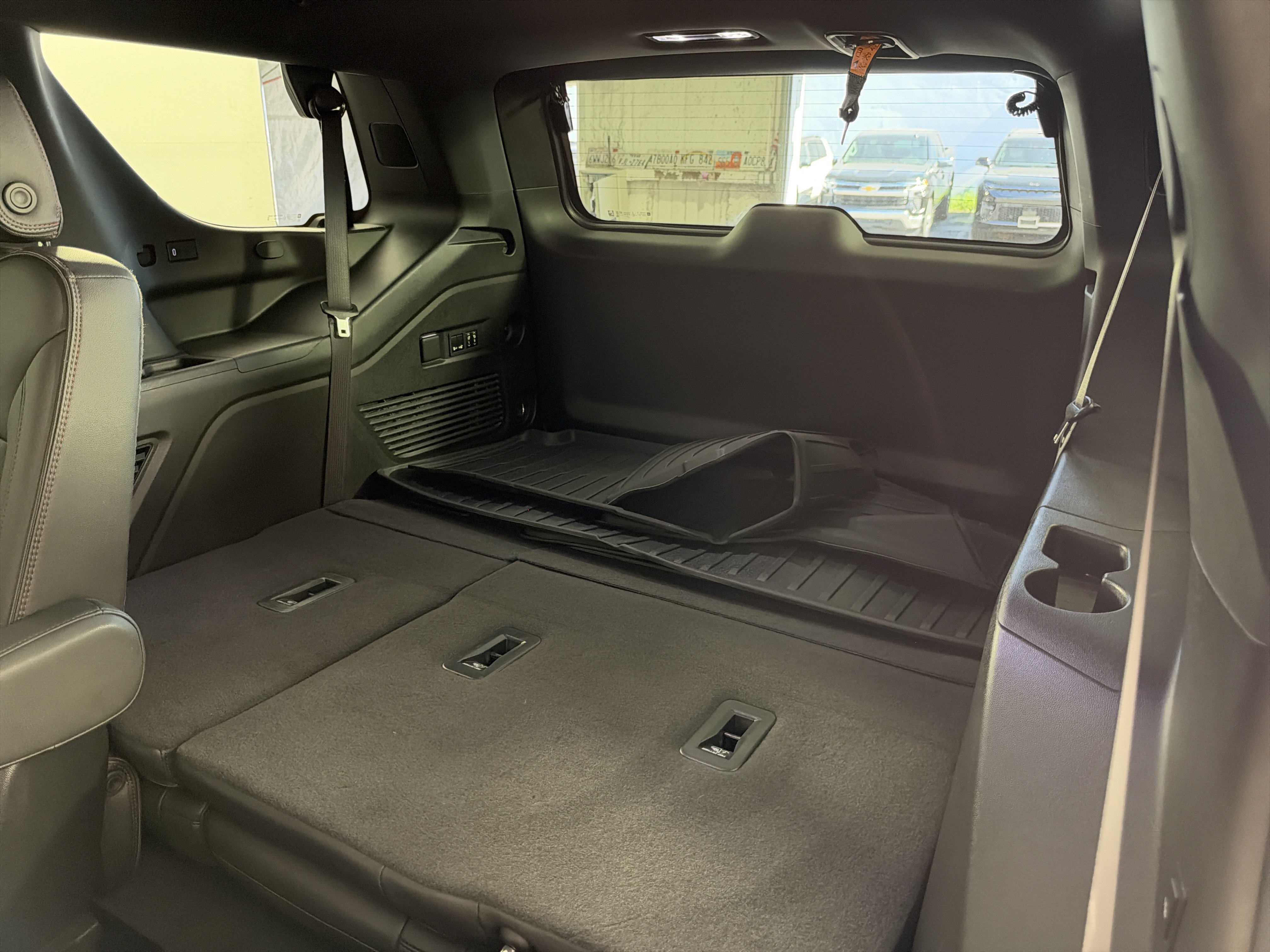 Used 2024 Chevrolet Tahoe RST w/ Luxury Package AWD/4WD image 36