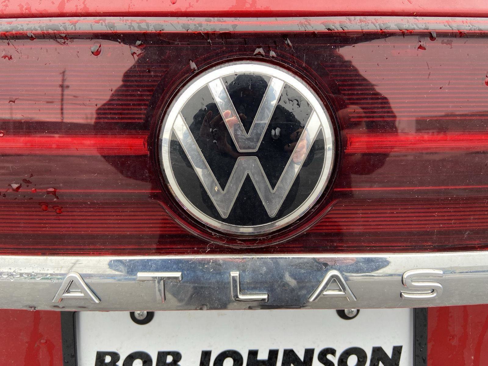 Used 2025 Volkswagen Atlas SEL Premium R-Line AWD/4WD image 35