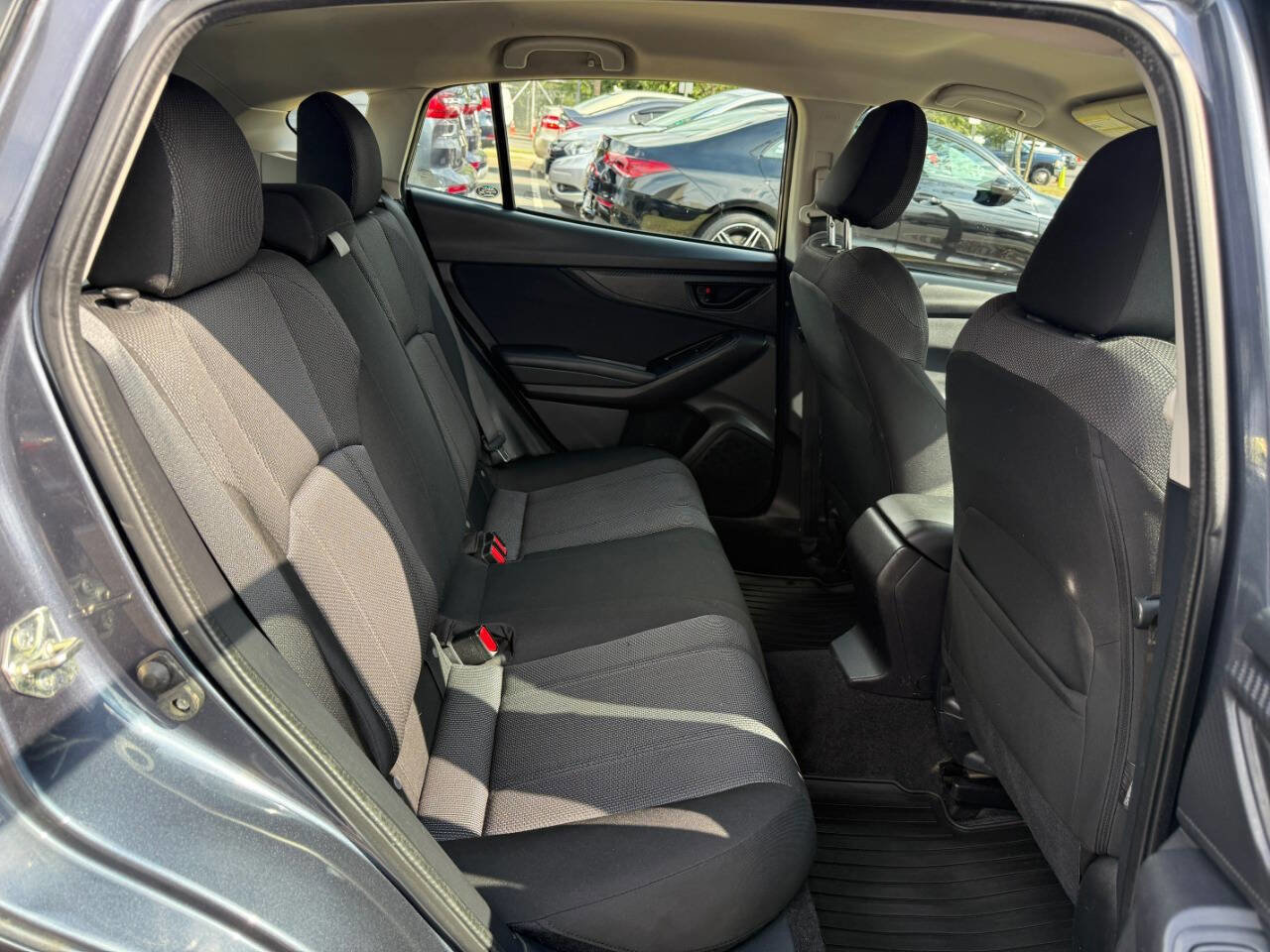 Used 2017 Subaru Impreza 2.0i Premium image 27