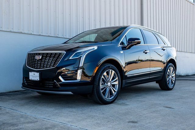 New 2025 Cadillac XT5 Premium Luxury w/ Technology Package FWD image 3