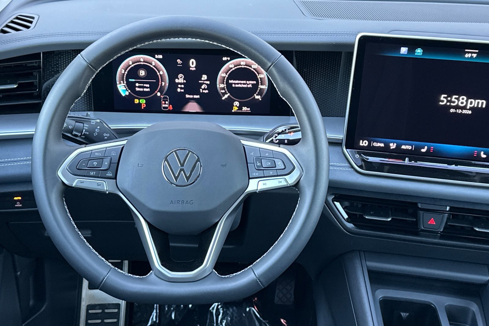 New 2026 Volkswagen Tiguan SE image 14