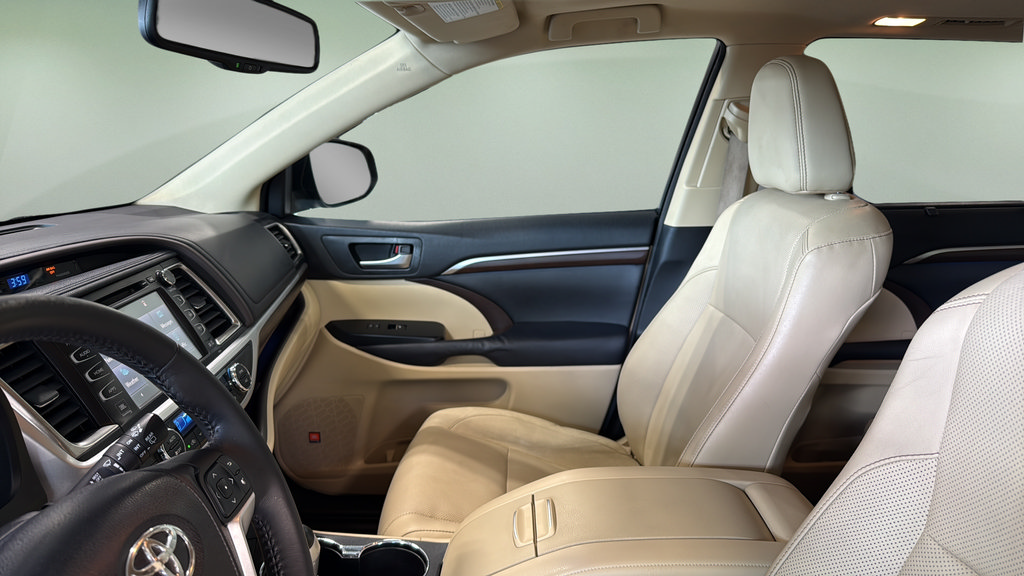 Used 2014 Toyota Highlander Limited AWD/4WD image 13