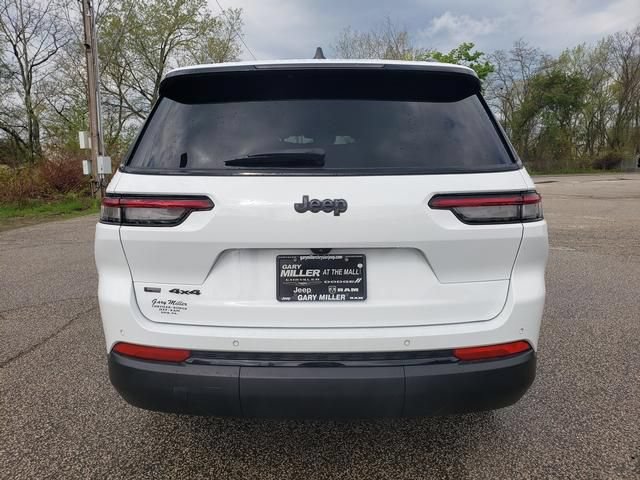 Used 2023 Jeep Grand Cherokee L Laredo AWD/4WD image 4