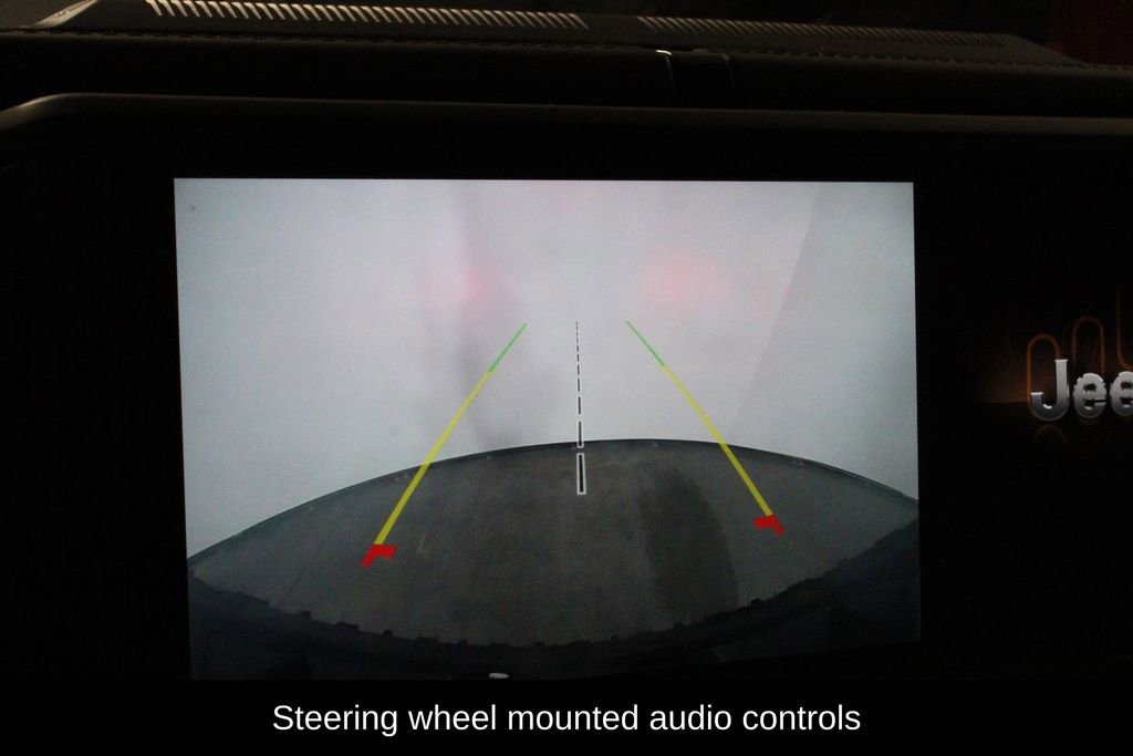 Used 2024 Jeep Wrangler Unlimited Sahara image 8