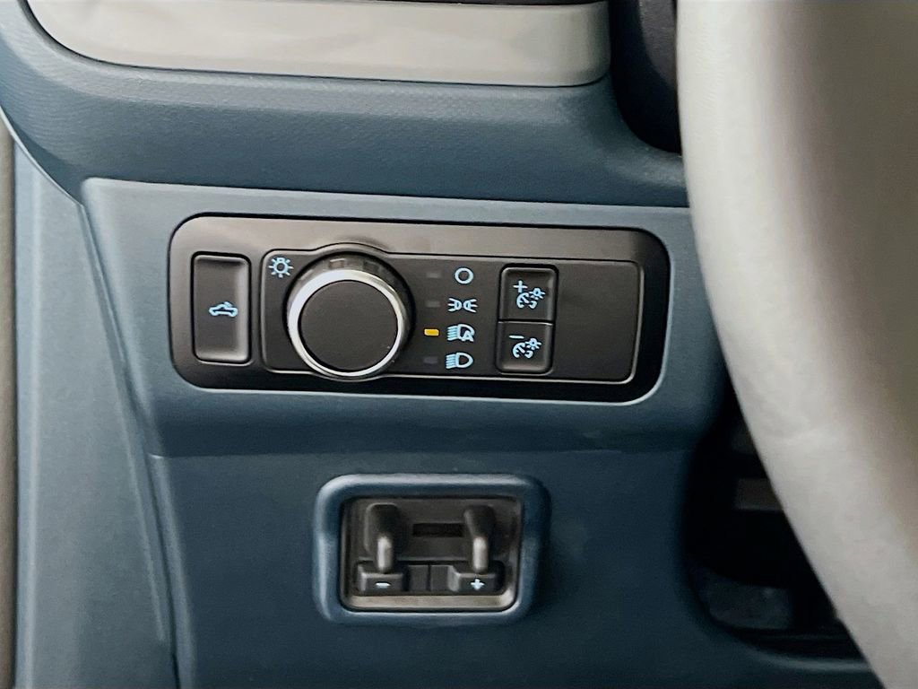 New 2025 Ford Maverick XLT w/ XLT Luxury Package image 19