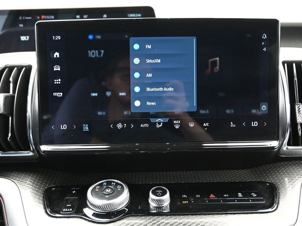 Used 2025 Ford Expedition Max Platinum w/ Stealth Appearance Package image 28