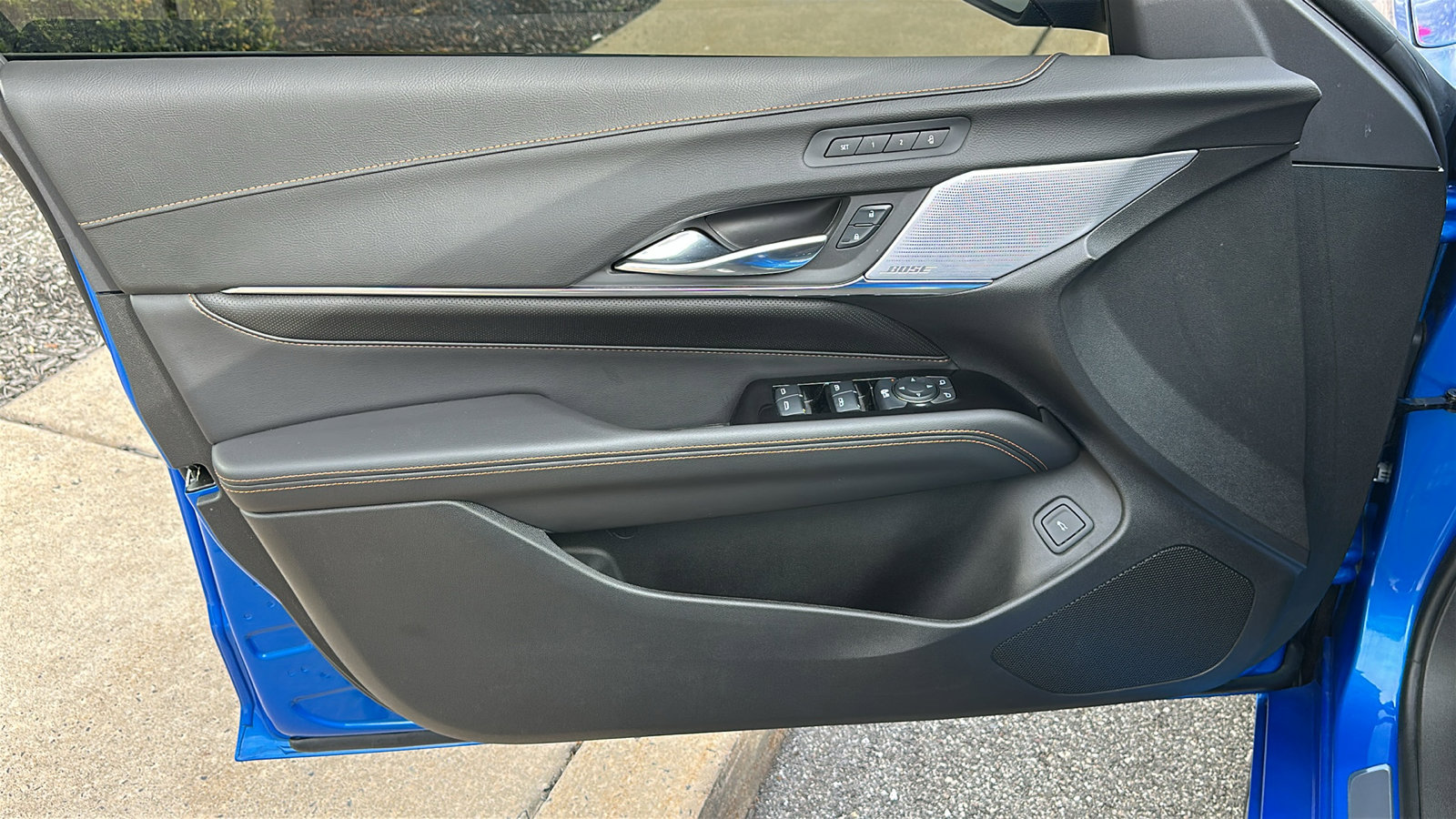 Used 2025 Cadillac CT4 V w/ LPO, ONYX Package image 14