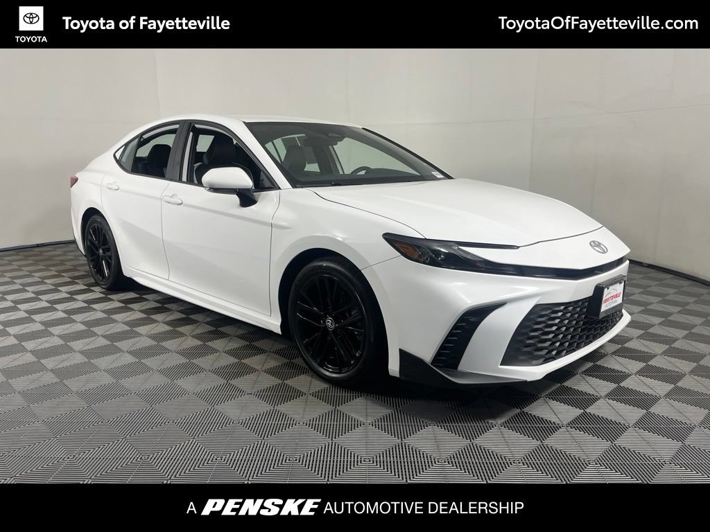 Certified 2025 Toyota Camry SE FWD image 6