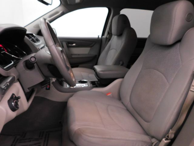 Used 2015 GMC Acadia SLE image 16