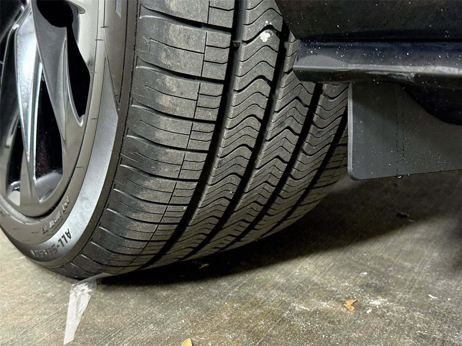 Used 2026 Cadillac Vistiq Platinum w/ LPO, Floor Liner Package image 34