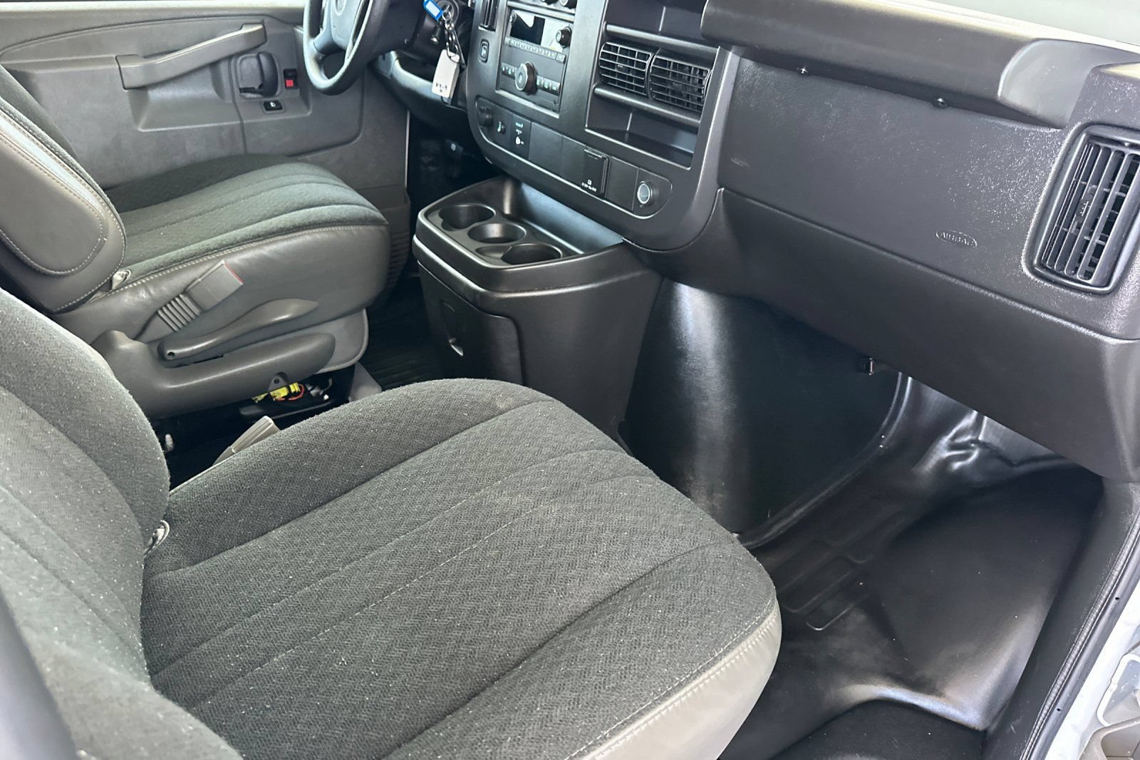 Certified 2025 Chevrolet Express 2500 w/ Driver Convenience Package RWD image 17