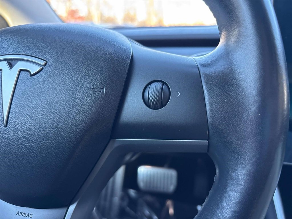 Used 2019 Tesla Model 3 Performance image 16